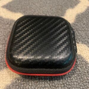 Case for earbuds or headphones